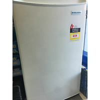 BRAND NEW IGLOO WS-103R 117L MINI BAR FRIDGE WHITE COLOR 480x520x825 (WxDxHmm)