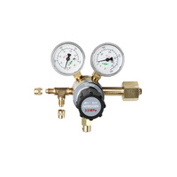 BOC Nitrogen regulator with a 0-3,500 kPa range.
